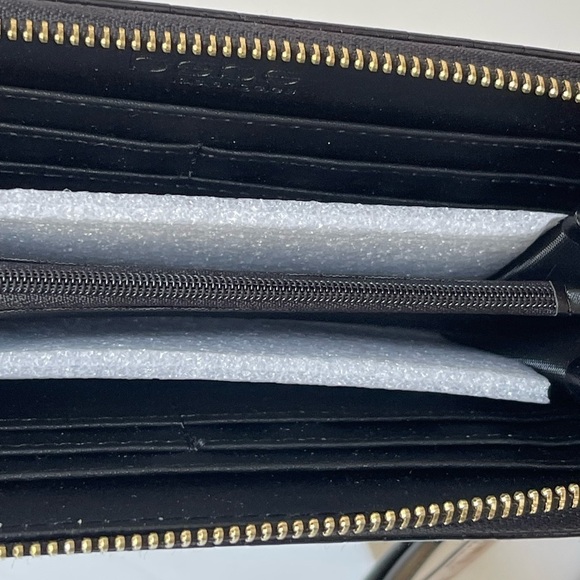 NWT ($49) Bebe Black Wallet Purse Alexandria Wristlet Gold Logo - Picture 8 of 13